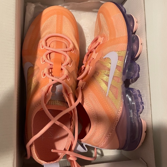 Bleached coral vapormax - Picture 1 of 3